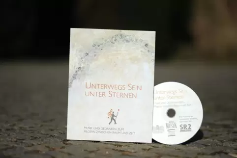 Das Klangbuch zum Jakobsweg besteht aus CD und Booklet. 