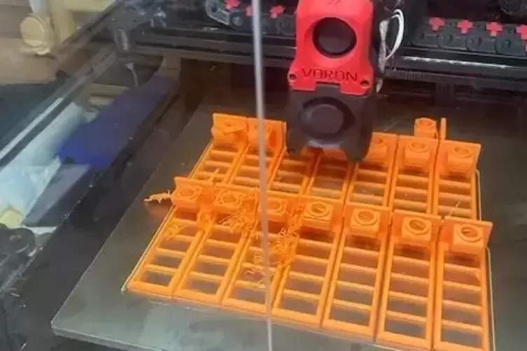 Die Testtr&auml;ger wurden von einem Helfer mit einem Programm selbst entwickelt und per 3D-Drucker hergestellt. 