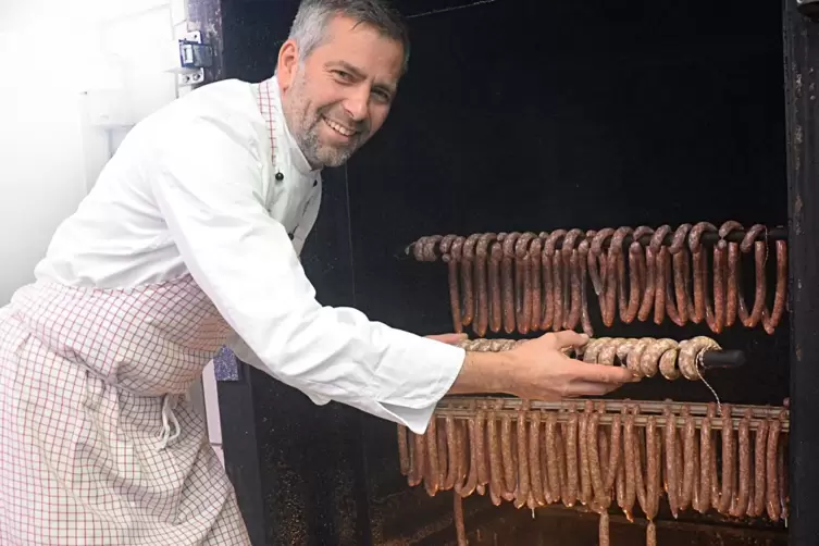 Metzgermeister Frank Neumaier: &bdquo;Die Preise f&uuml;r Rindfleisch sind letzte Woche um 20 Prozent gestiegen.&ldquo; 