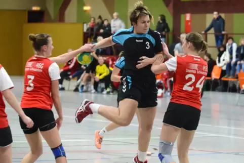 Nach Jahren der Trennung wieder in der Pfalzliga vereint: TG Waldsee (schwarz) und Lingenfeld/Schwegenheim.