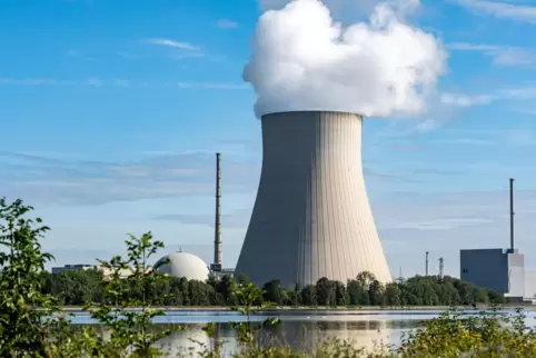 Das Atomkraftwerk Isar 2 soll Ende 2022 endgültig vom Netz gehen. Isar 1 wird bereits seit 2017 zurückgebaut. 