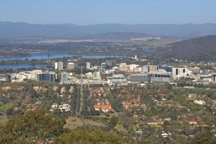 Canberra: Australiens Hauptstadt ist eine gr&uuml;ne Stadt mit Parks und Boulevards.