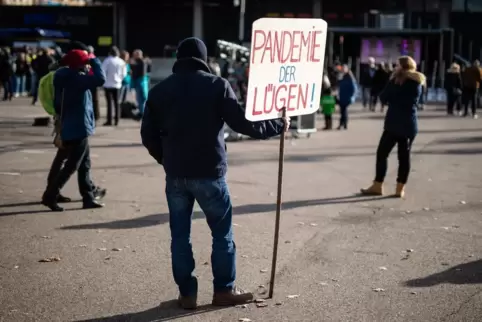 Der Protest gegen Corona-Maßnahmen ebbt laut Polizei ab.