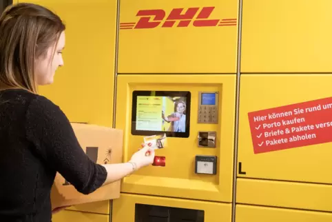 Derzeit zählt die DHL bundesweit rund 9000 Packstationen. 