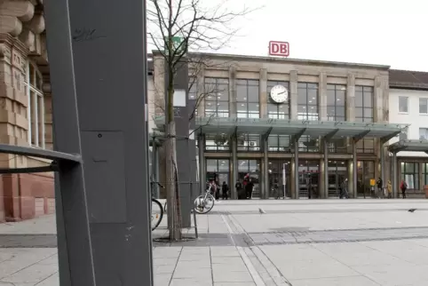 Der Hauptbahnhof von Kaiserslautern.