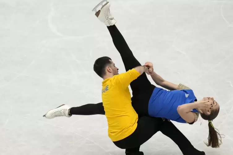 Die Eist&auml;nzer Oleksandra Nazarova und Maksym Nikitin aus der Ukraine liefen zu einem ukrainischen Volkslied, das derzeit in eine