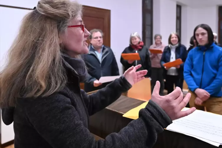 Anette Seesing ist die neue Leiterin der Chorgemeinschaft Forst-Wachenheim. Nach langen Jahren in Nordrhein-Westfalen freut sie 