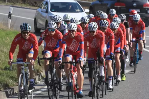  Das Solinger Radteam „Citec-Röltgen“ mit Marco Forster an der Spitze (vorne rechts) absolvierte einen Teil der Saisonvorbereitu