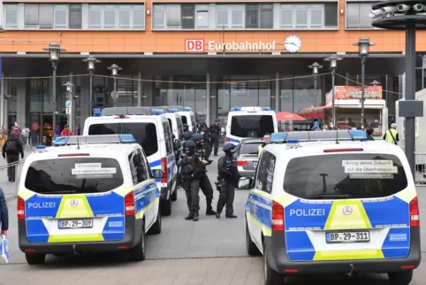 Der 22-Jährige Tatverdächtige sorgte für ein Großaufgebot der Polizei. 130 Beamte waren am Dienstagnachmittag im Einsatz.