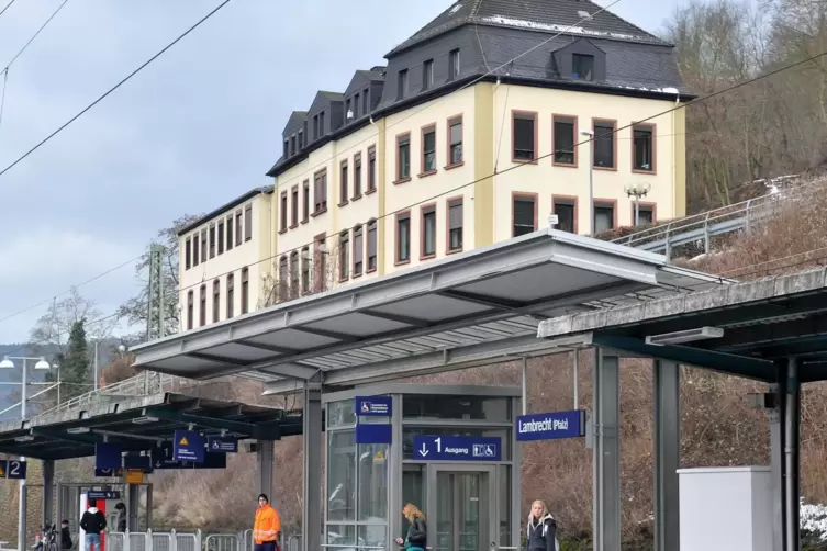 Die Verwaltung in Lambrecht will den Bahnhof in eine Mobilitätszentrale umgestalten. 