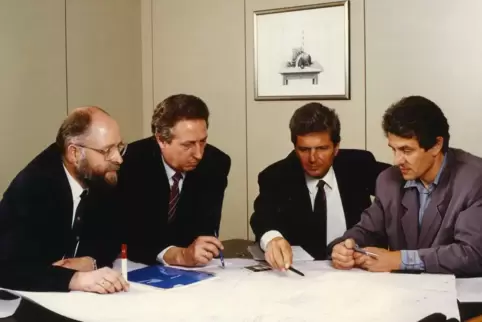 Vier von fünf Gründern, denn Claus Wellenreuther fehlt auf dem Foto von 1972 (von links): Klaus Tschira, Hans-Werner Hector, Die