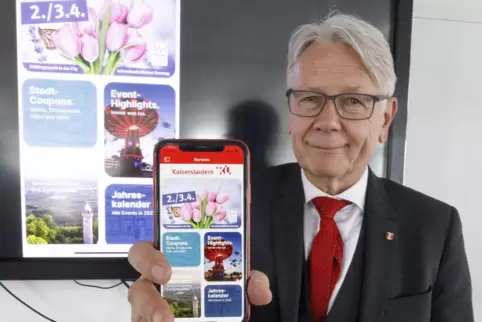 Wirbt um Nutzer für die neue Kaiserslautern-App: Oberbürgermeister Klaus Weichel hat das Programm am Donnerstag vorgestellt.