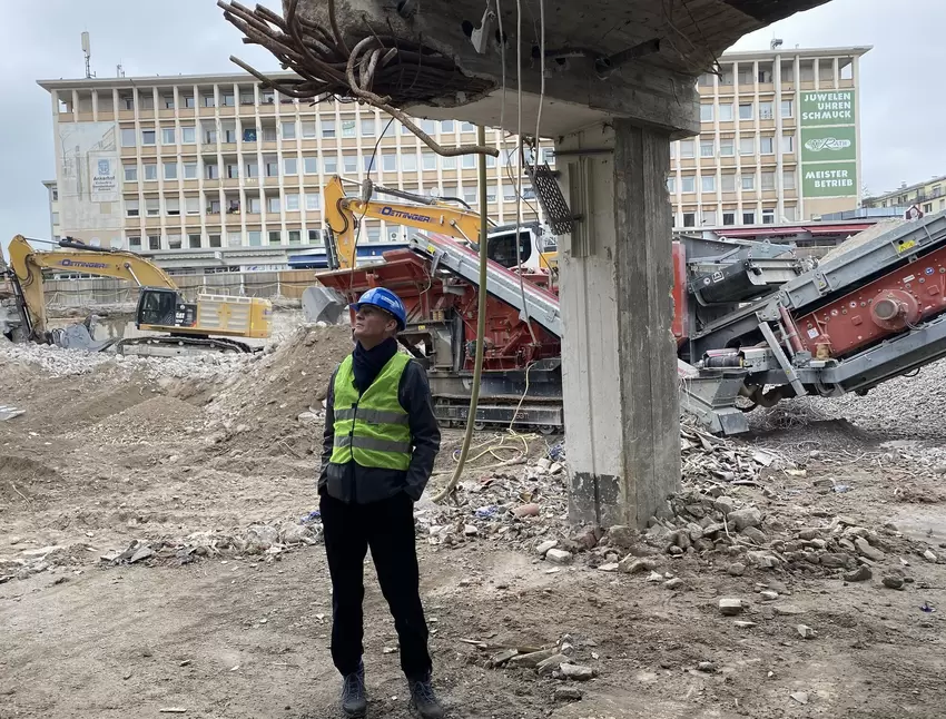 Vom Tiefbunker steht auf dem Bauplatz nicht mehr viel.