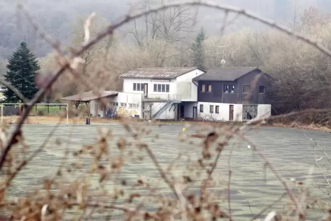 Aus dem einstigen Gelände der SG Blaubach-Diedelkopf soll ein Campingplatz werden. Aus dem einstigen Gelände der SG Blaubach-Diedelkopf soll ein Campingplatz werden.