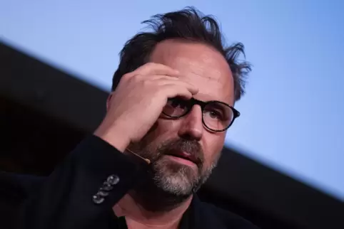  Der Entertainer und Komiker Kurt Krömer hat jahrelang an Depressionen gelitten. In seinem Buch „Du darfst nicht alles glauben, 