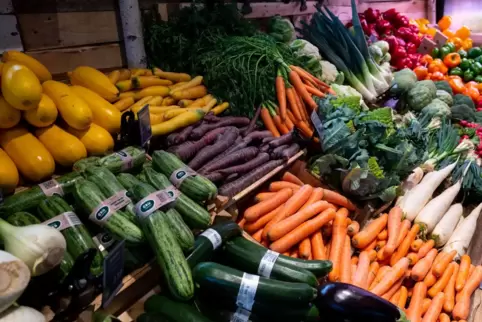 Für Lebensmittel müssen Verbraucher künftig tiefer in die Tasche greifen: Handelsketten wie Globus, Aldi und Edeka haben bereits