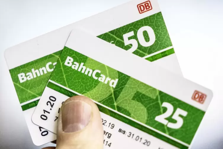 30 Jahre alt wird im Oktober die Bahncard, die heute Bahncard 50 heißt. Zum Jubiläumssonderpreis gibt es aber nur die Bahncard 2