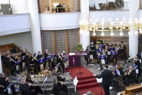 Aufbauende Botschaft in schwerer Zeit: das Bezirkskonzert in der Zwölf-Apostel-Kirche.