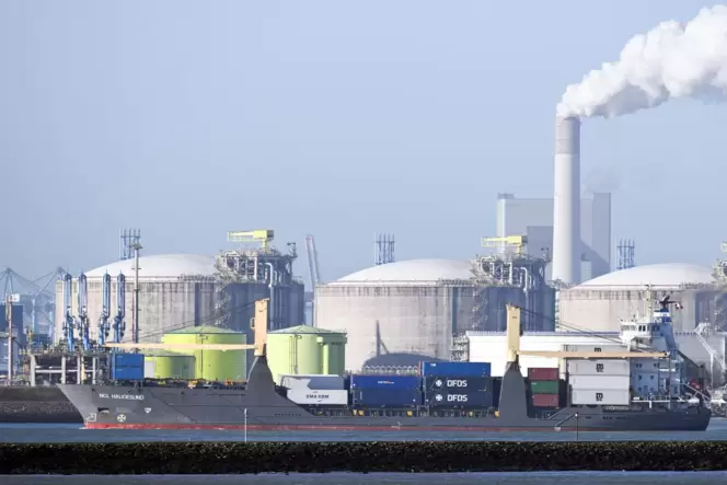 Importterminal für Flüssiggas (LNG, liquified natural gas) in Rotterdam: LNG ist zwar klimapolitisch umstritten, gilt wegen des