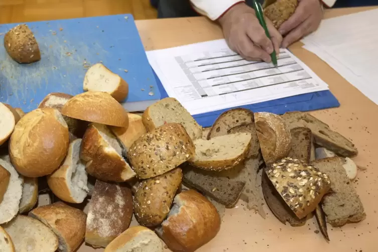 Erst wird kritisch gepr&uuml;ft, dann an Abnehmer weitergegeben. In der Tonne landet hier nichts.