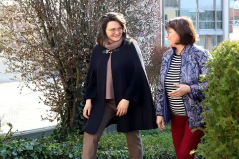 Larissa Beitel (links) und Helena verbindet verbindet ihr starker Glaube. 