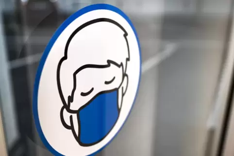 War über zwei Jahre immer wieder zu kontrollieren: Einhaltung der Maskenpflicht. War über zwei Jahre immer wieder zu kontrollieren: Einhaltung der Maskenpflicht.