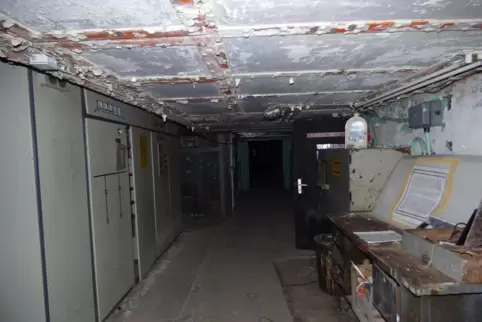 Einblicke in die aufgegebene Bunkeranlage des Bunkers in Kindsbach.