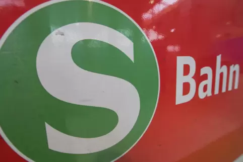Nächtlicher Vorfall: S-Bahn.