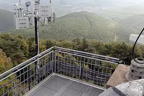 Die Wetterstation auf der Kalmit bei Maikammer.