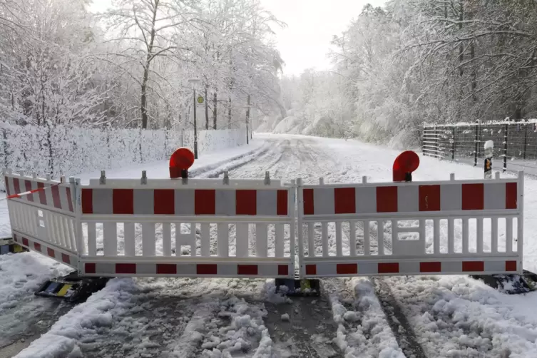 Auch am Samstag waren noch zahlreiche Stra&szlig;en gesperrt. 