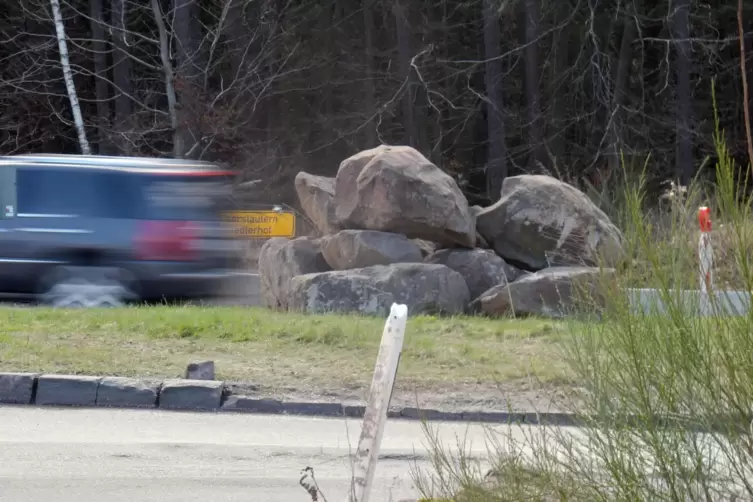 Hat bald ausgedient: Der provisorische Kreisverkehr n&ouml;rdlich der Autobahn bei Einsiedlerhof weicht einem sogenannten Turbokreise