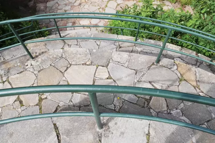 Die 80 Meter lange Spirale des Zeppelinsturms. 