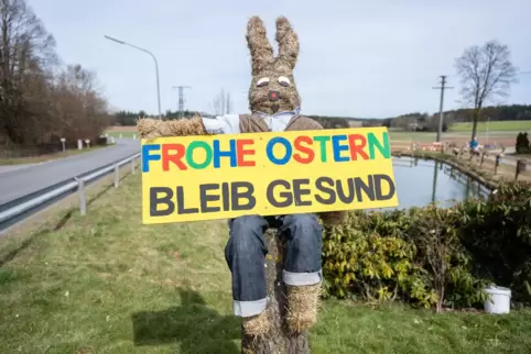 In der Mitte der Karwoche sind die Infektionszahlen gestiegen, trotzdem sinken die Sieben-Tage-Raten.