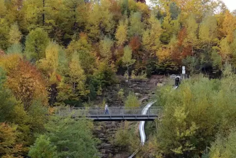 Mit Riesenrutsche: der Spielpark in Hinterweidenthal. 