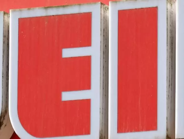 Vier Buchstaben kommen bei diesem Ei doppelt vor. Zwei stehen direkt beisammen? Diesen Buchstaben brauchen wir.