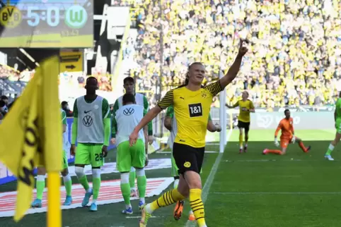 Triumphlauf: Dortmunds Erling Haaland meldete sich gegen den VfL Wolfsburg zurück. Der BVB-Stürmer erzielte ein Doppelpack. 