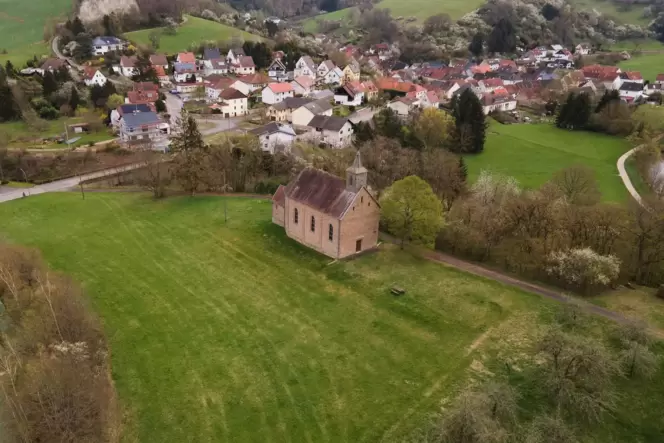 Die Kita könnte bei der katholischen Kirche entstehen – und die gleich mitsamt Grundstück den Besitzer wechseln.
