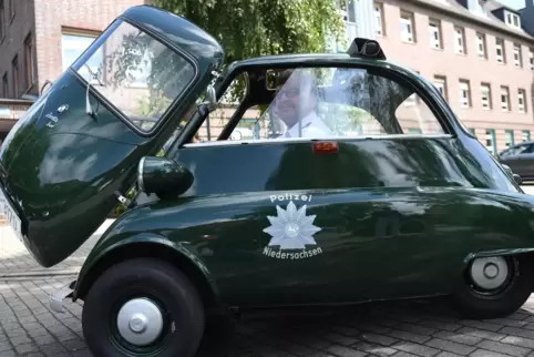 Tempo-Überschreitungen waren mit der 12-PS-BMW Isetta, die von 1955 bis 1962 gebaut wurde, kaum möglich. Eine Polizei-Isetta, ei