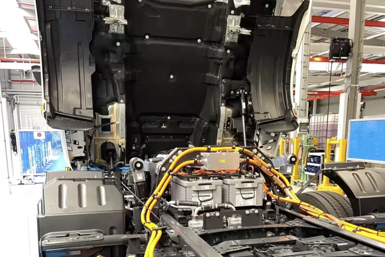 Der Elektroantrieb eines Daimler Trucks funktioniert nicht ohne Lithium.