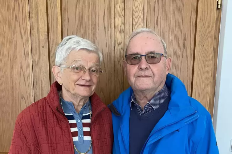Haben 45 Jahre lang das Spargelessen organisiert: C&auml;cilia und Emil M&uuml;nzer.