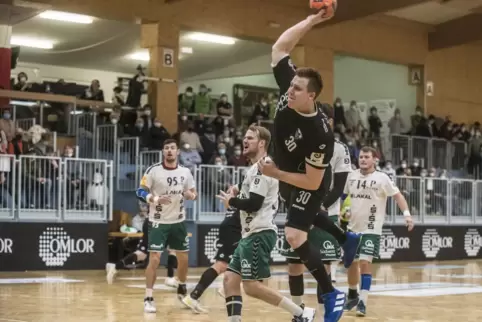 Stimmung im Derby wie hier gegen Saarlouis wünscht sich der TuS auch diesmal.