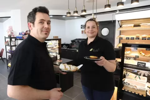 Hugo und Andreia Costa kamen vor zehn Jahren aus der Nähe von Porto nach Deutschland. In die Kurstadt haben sie sich verliebt. 