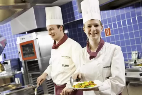 Die BASF bildet Köche, Fachleute für Systemgastronomie, Restaurant oder Hotel aus, aber auch Trainees für International Hotelman