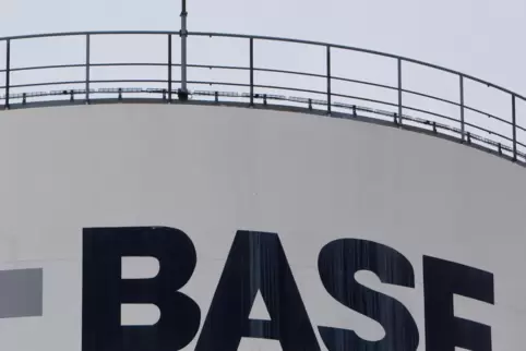 Auf dem Weg zu mehr erneuerbaren Energien: die Ludwigshafener BASF. 