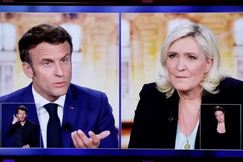 Emmanuel Macron und Marine Le Pen bei der Fernsehdebatte. 
