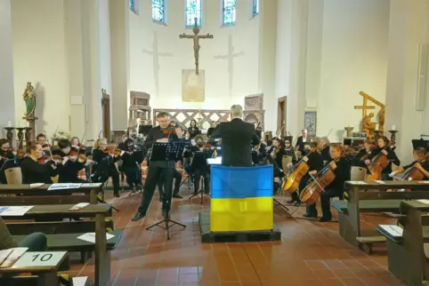 Tadellos: das SAP-Sinfonieorchester in der Kirche St. Ludwig.