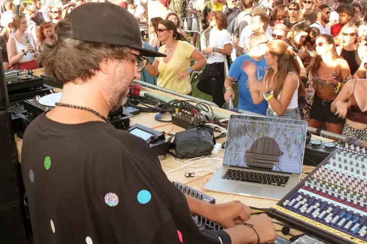 Zur Premiere des Blies-Festivals kamen 1700 Gäste. DJs legten Technobeats auf.