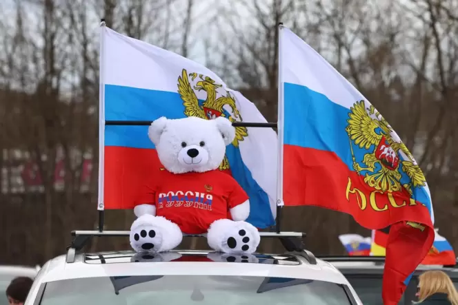 Mit einem Autokorso wollen russischstämmige Bürger demonstrieren – gegen Diskriminierung, wie es heißt.