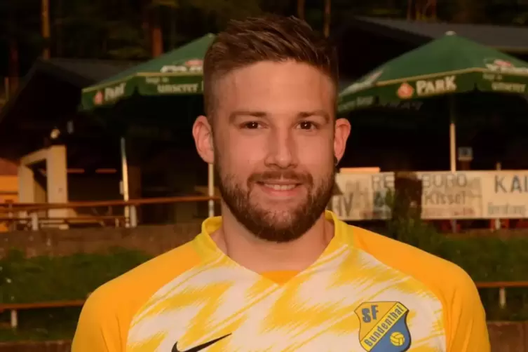 Von vorne: Bundenthals Keeper Bj&ouml;rn Herzig.