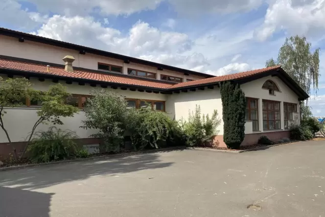 Stromerzeugung auf dem Dach des Bürgerhauses könnte helfen, den Gemeindehaushalt zu entlasten.